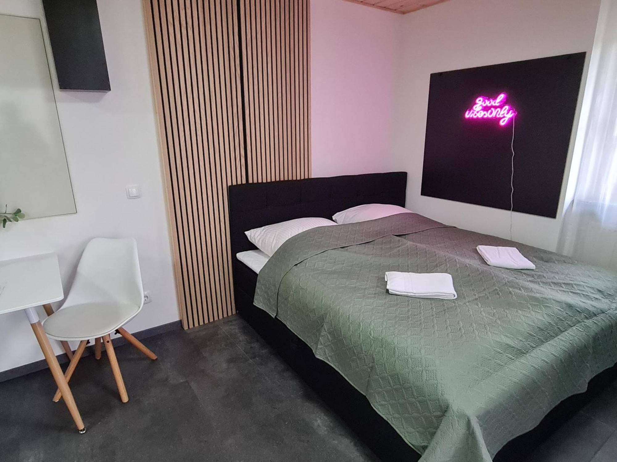 Theox No 11 Studio Apartment Fuer 2 Personen Heppenheim  Ngoại thất bức ảnh