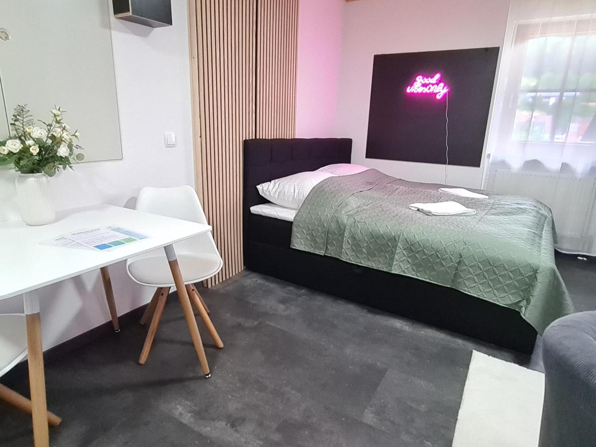 Theox No 11 Studio Apartment Fuer 2 Personen Heppenheim  Ngoại thất bức ảnh